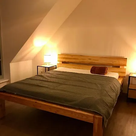 アパート Apartman 8